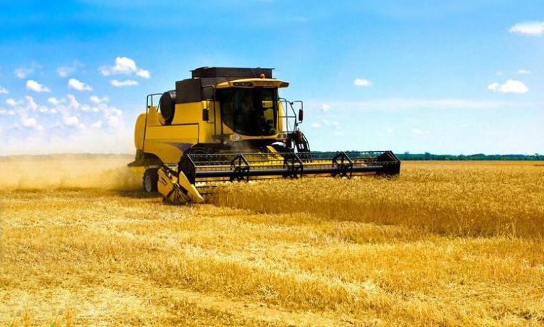 What are the precautions for using stainless steel kitchenware?